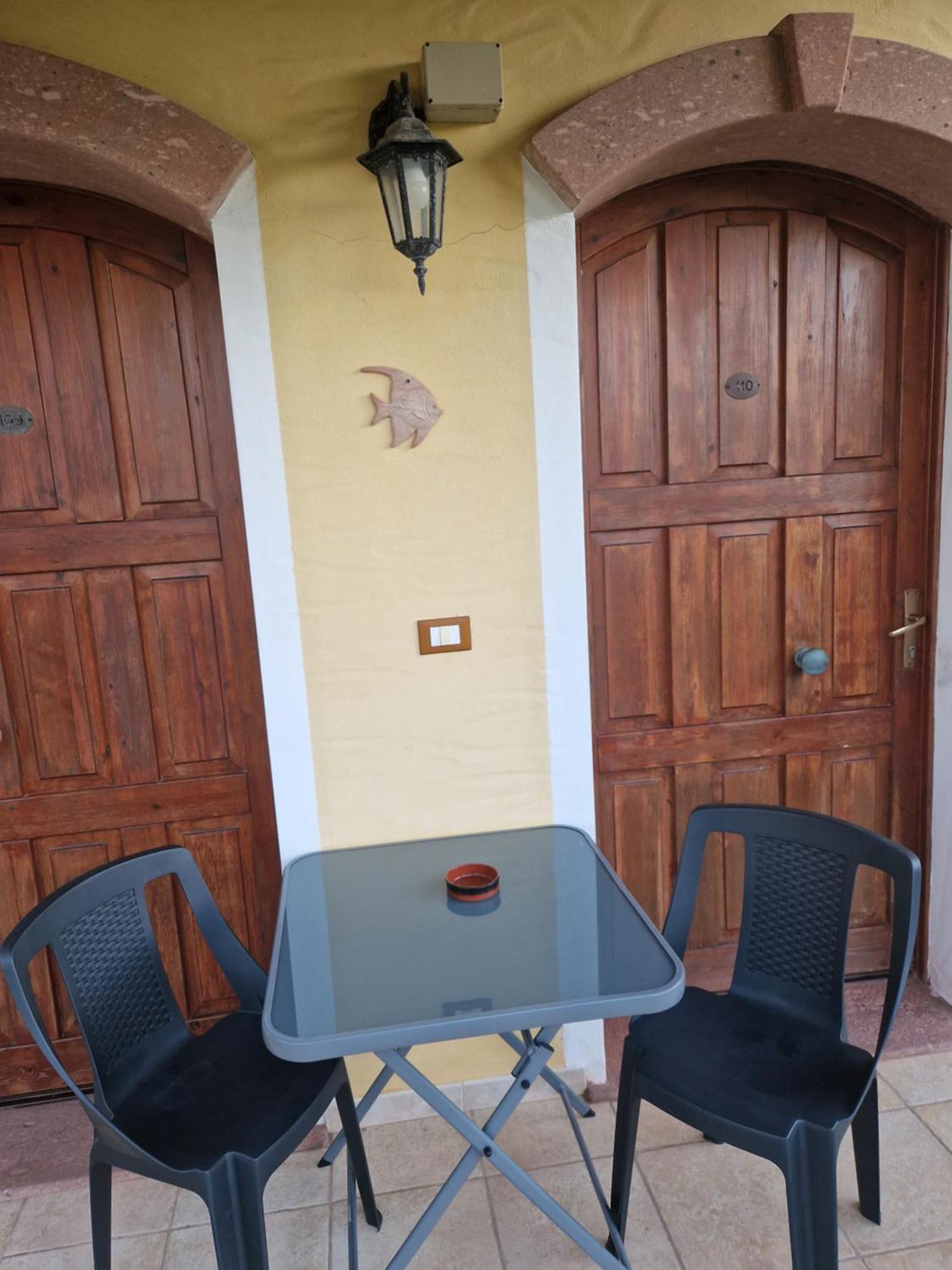 San Giovanni Suèrgiu Hotel Perda Rubia מראה חיצוני תמונה